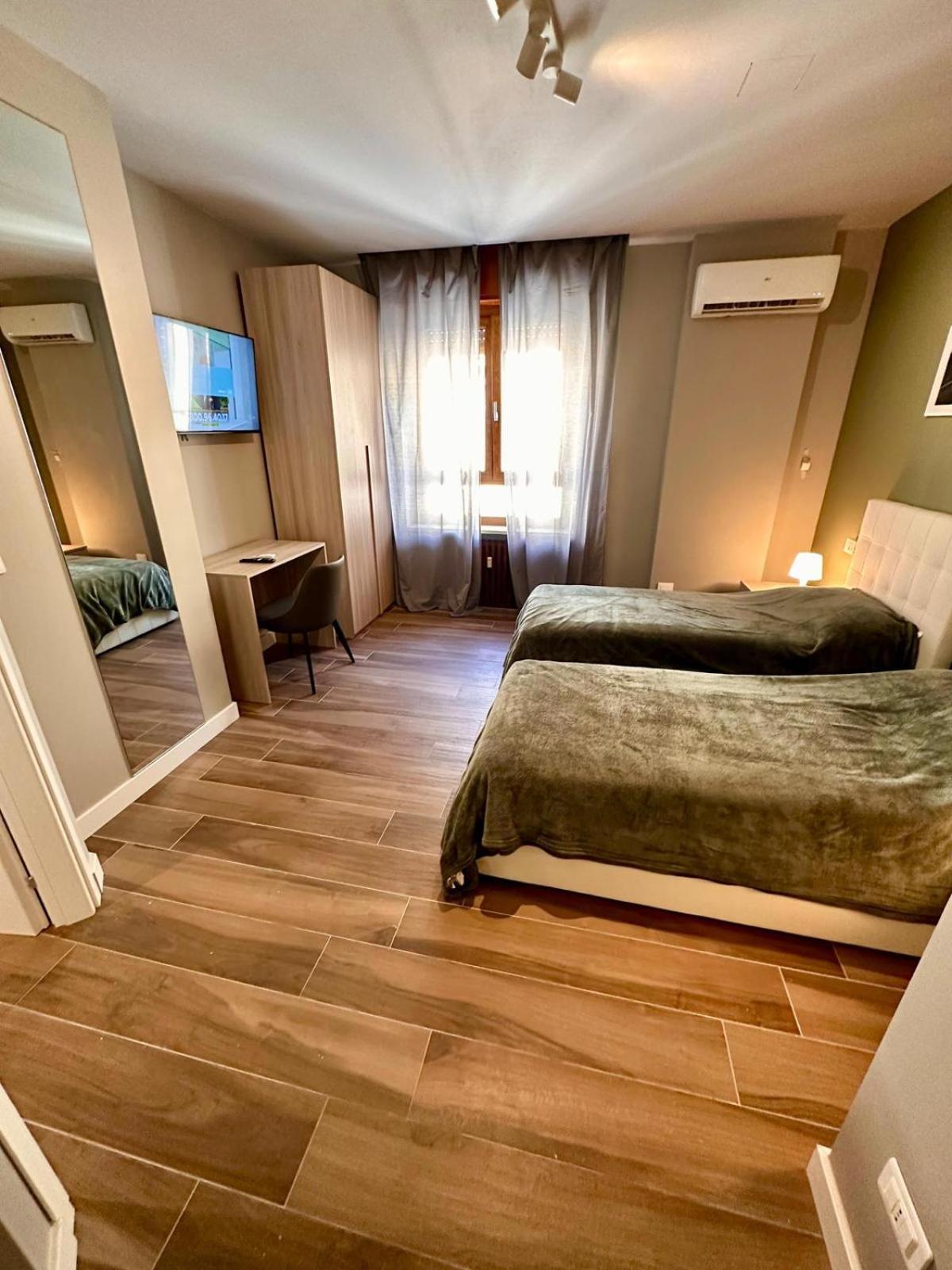 Hh Hermoso Housing Alessandria Exterior foto